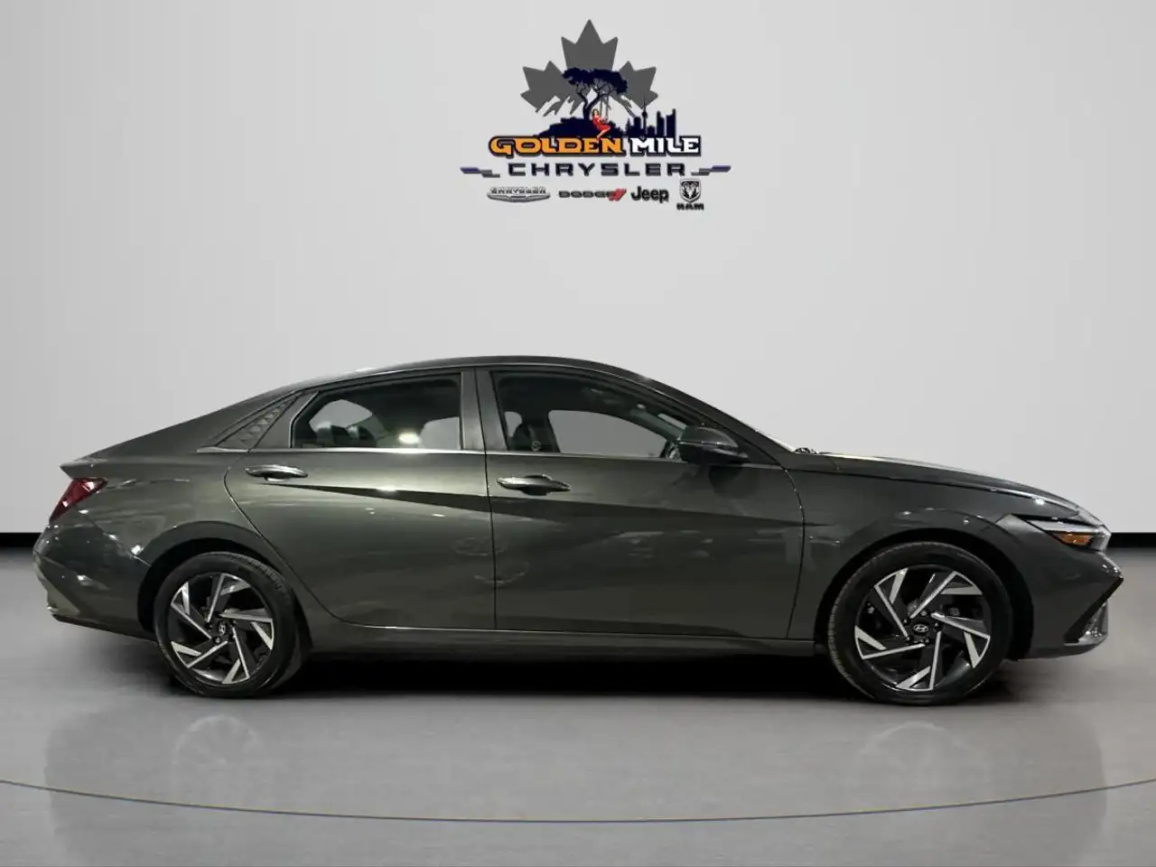 Hyundai ELANTRA снимка Hyundai ELANTRA