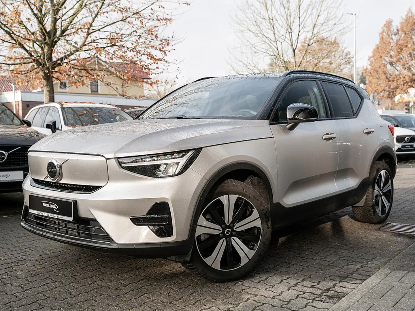 Volvo XC40 Recharge Core Beige - 1