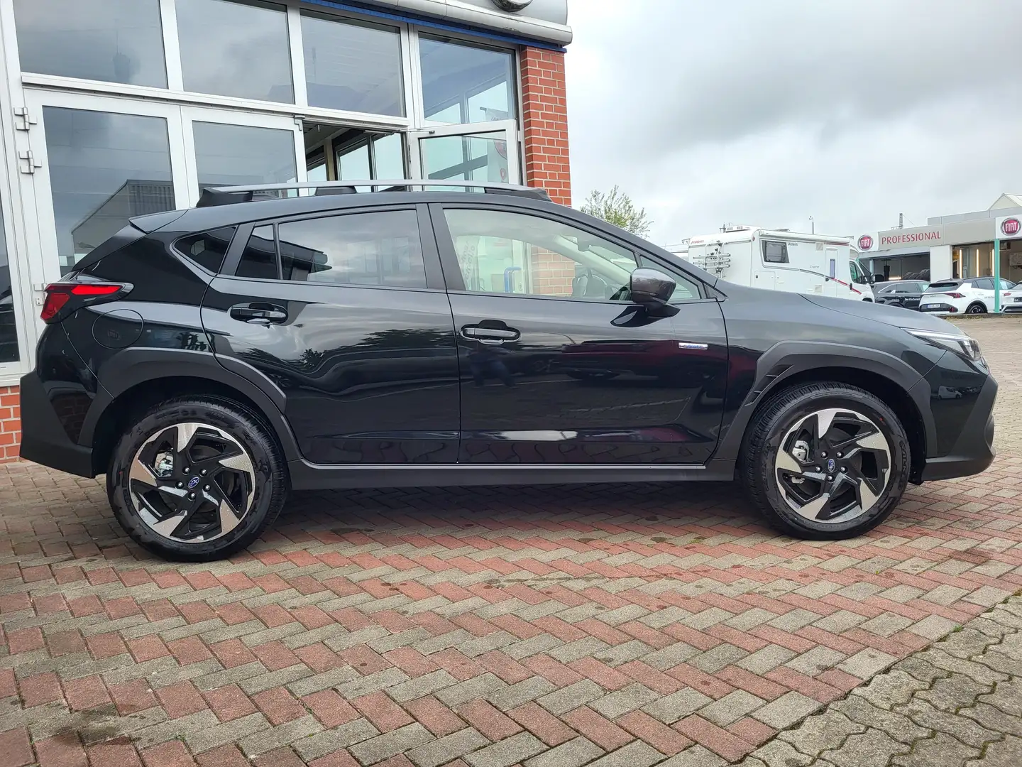 Subaru Crosstrek Comfort 2.0ie e-Boxer Negro - 2