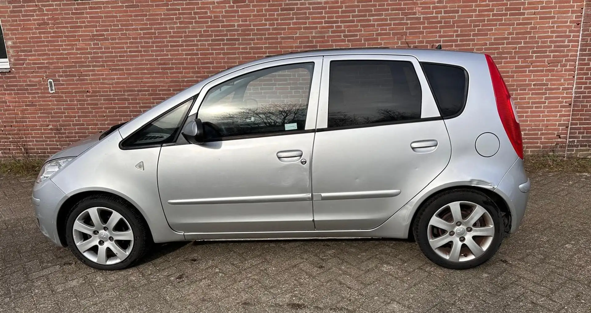 Mitsubishi Colt 1.5 d'Azur*NAP*1STE EIGENAAR*AC*APK Zilver - 2