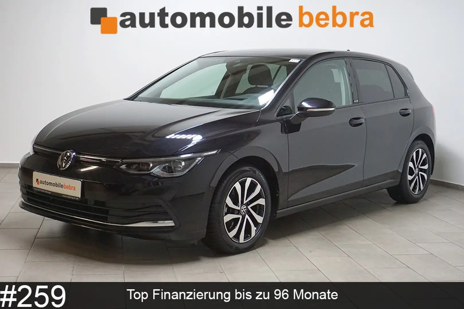 Volkswagen Golf 8 2.0TDI DSG Life Active AHK Virtual Pano Schwarz - 1