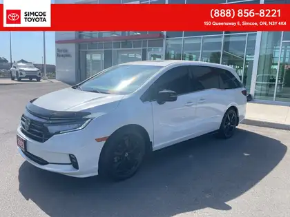 White 2023 Honda Odyssey Black Edition FWD Minivan