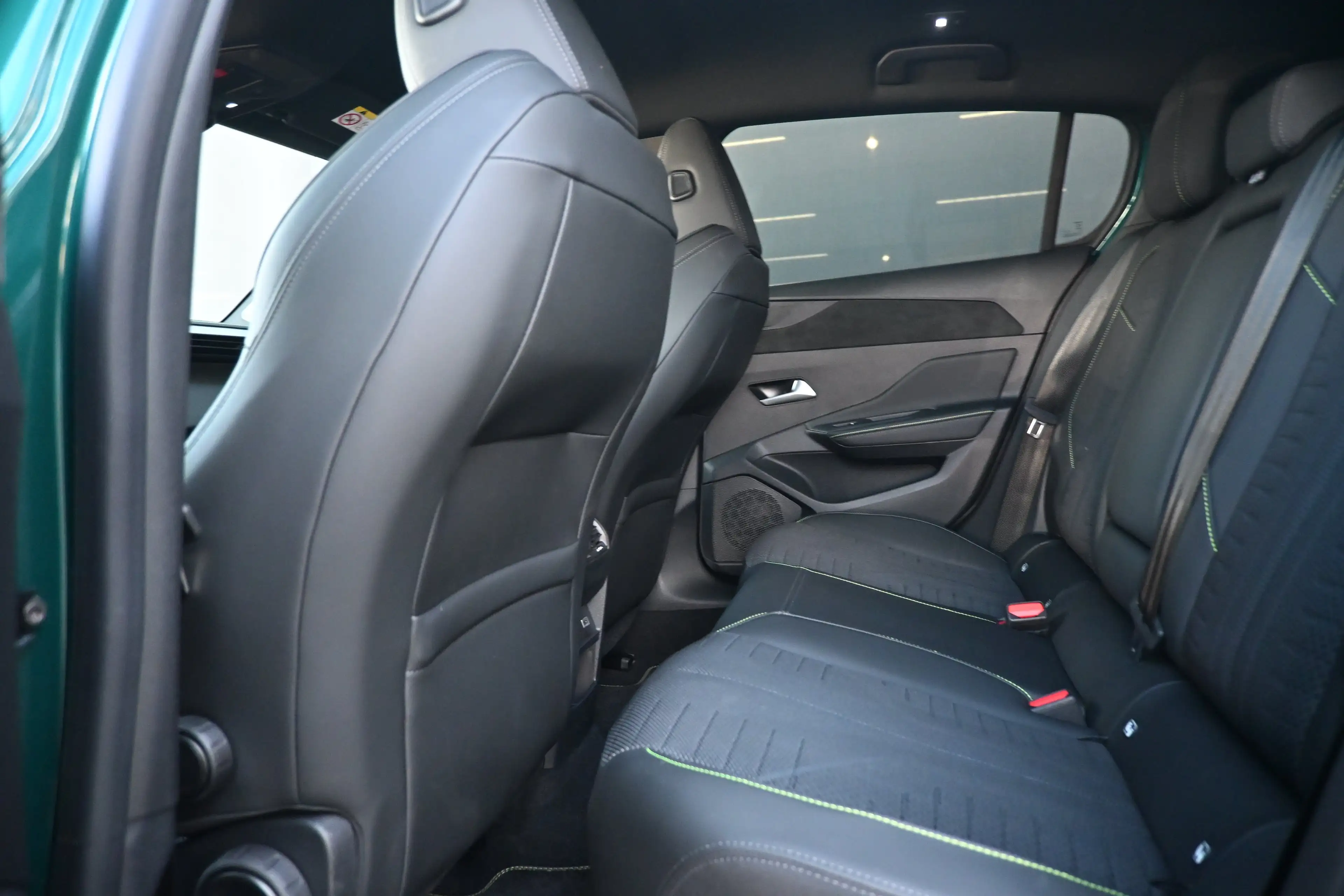 Peugeot 308 1.2 Hybrid 145 e-DCS6 GT DEMO-DEAL! Tot 8 Jaar Gar — photo 8