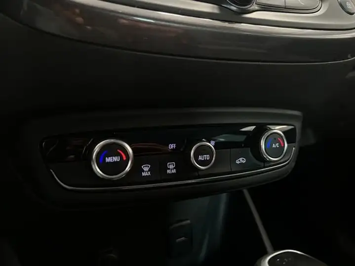 Opel Crossland X 1.2 Ultimate AUT.6 S/S 2019, foto 22