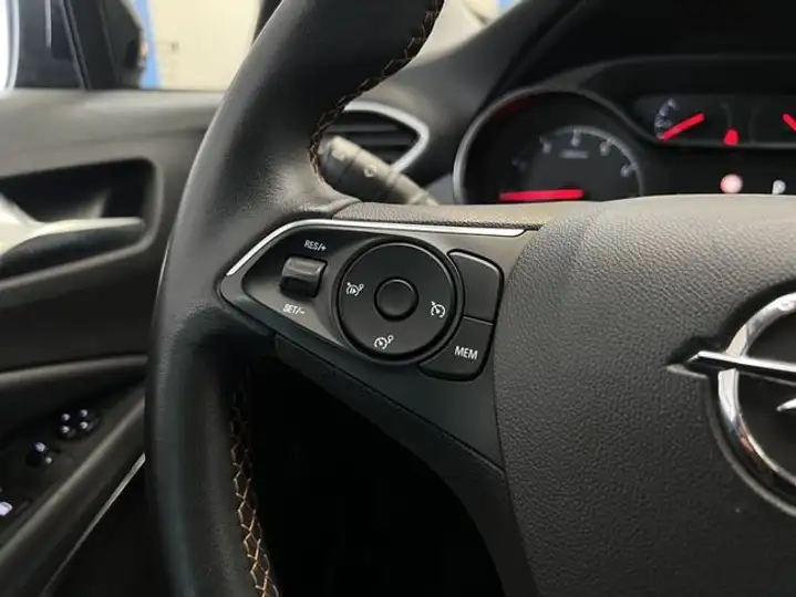 Opel Crossland X 1.2 Ultimate AUT.6 S/S 2019, foto 19