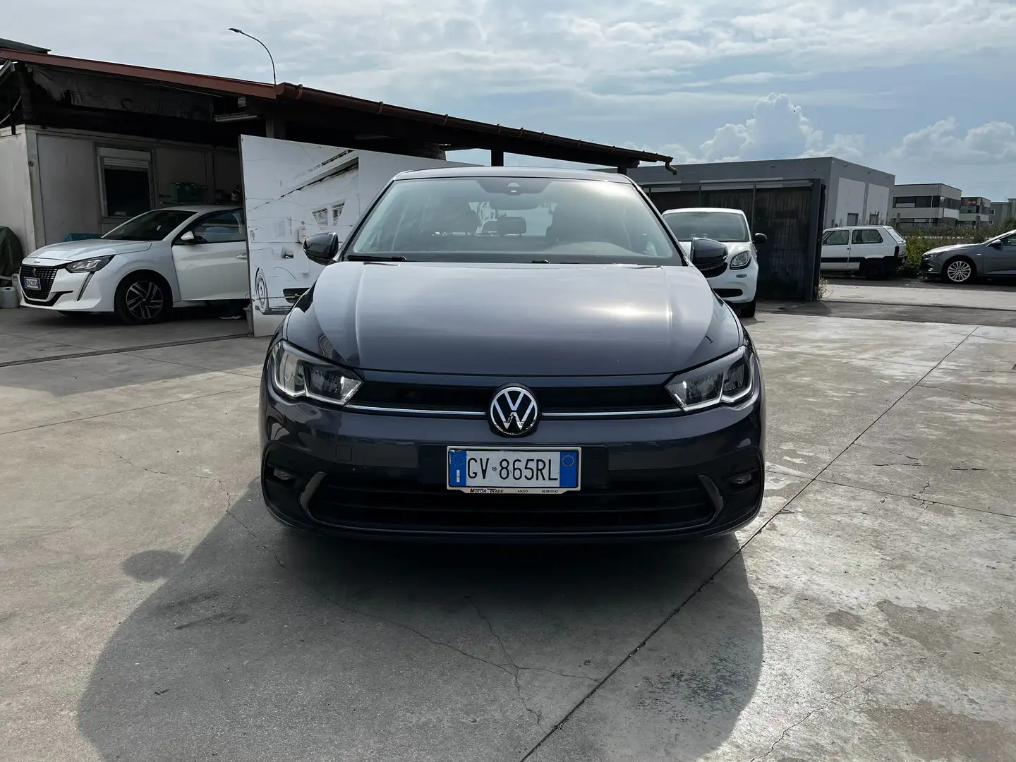 Volkswagen Polo 1.0 tsi Edition Plus 95cv Gris - 2