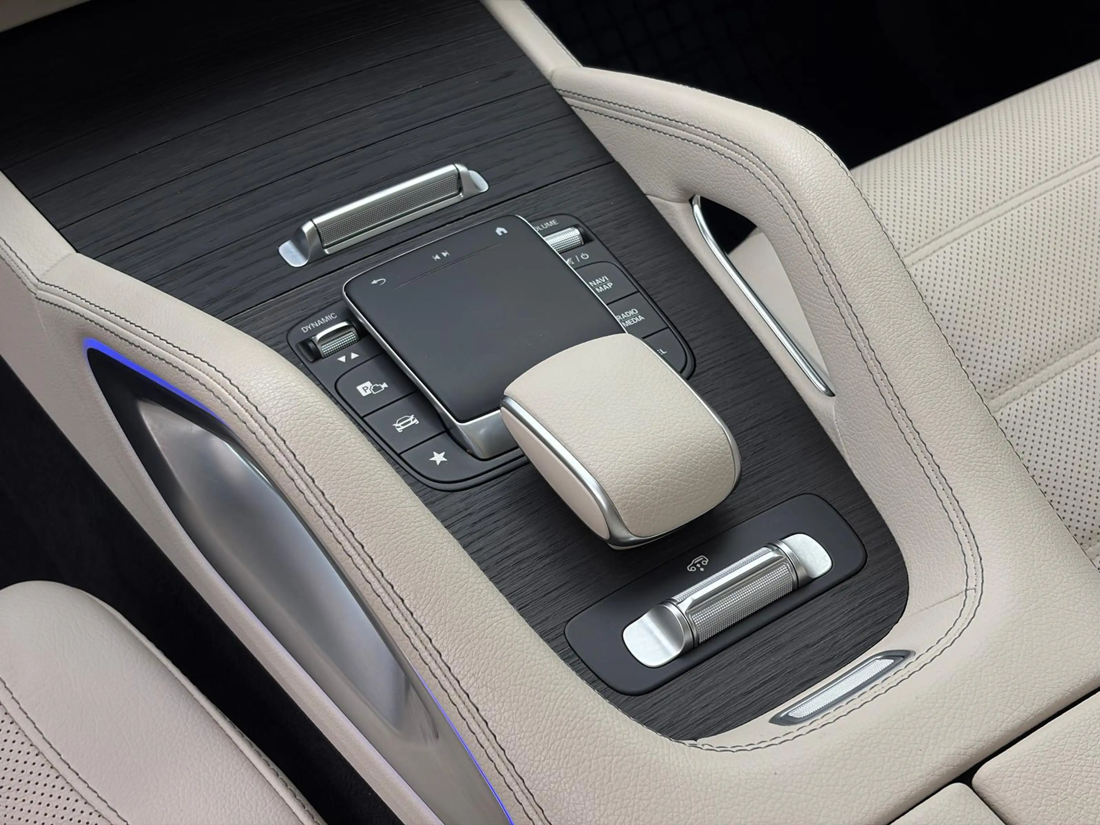 Mercedes-Benz GLS 580 4Matic AMG 360°KAM*HUD*BURMESTER*PANO*AHK*GESTIK*M — photo 11