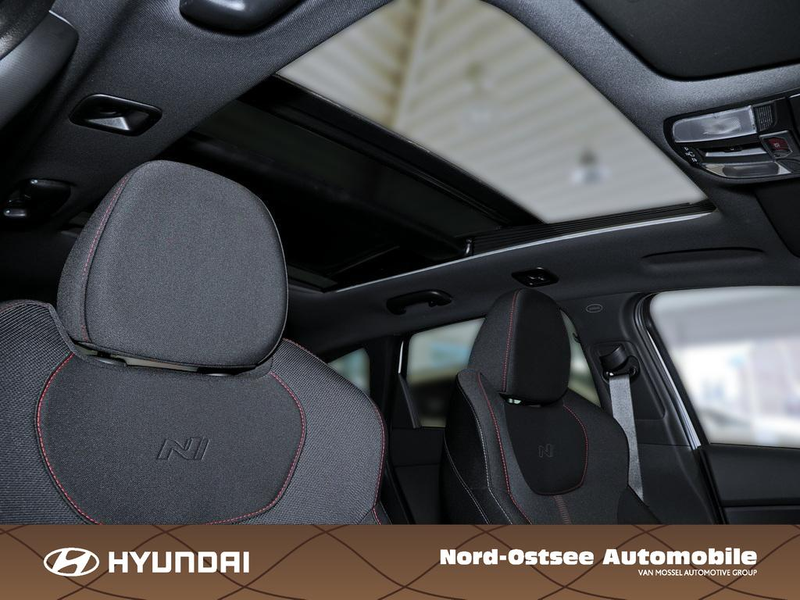 Hyundai i30 FL Kombi N Line Panoramadach — photo 13