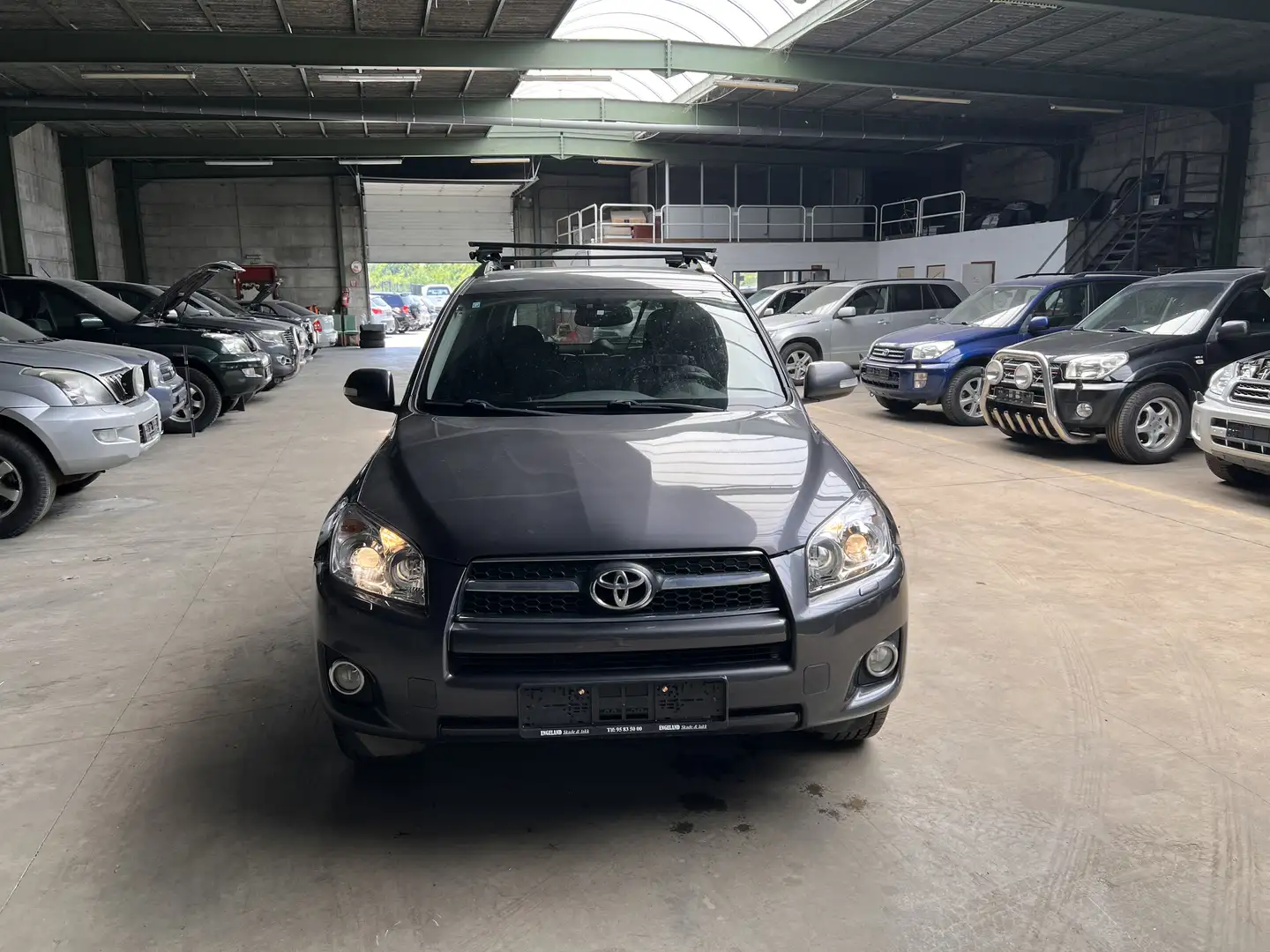 Toyota RAV 4 2.2 Turbo D4D 4x4 VIP DPF Grijs - 1