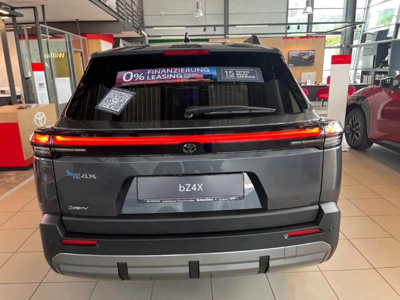 Toyota bZ4X Touring FWD Teamplayer -sofort- 11