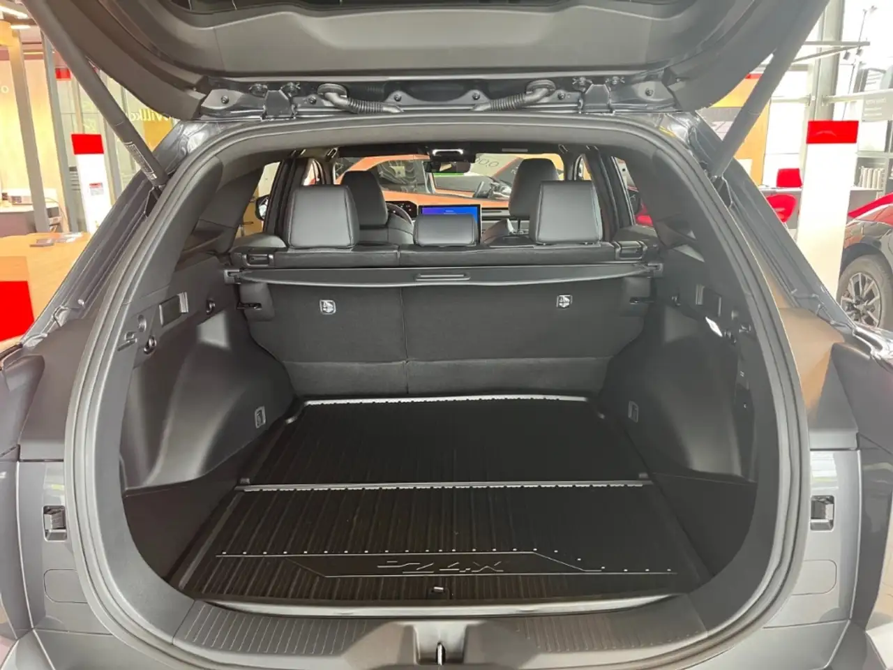 Toyota bZ4X Touring FWD Teamplayer -sofort- 9