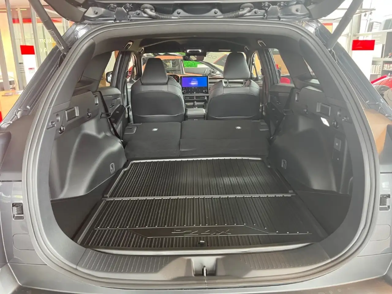 Toyota bZ4X Touring FWD Teamplayer -sofort- 10