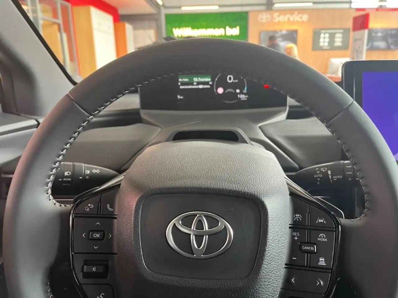 Toyota bZ4X Touring FWD Teamplayer -sofort- 15