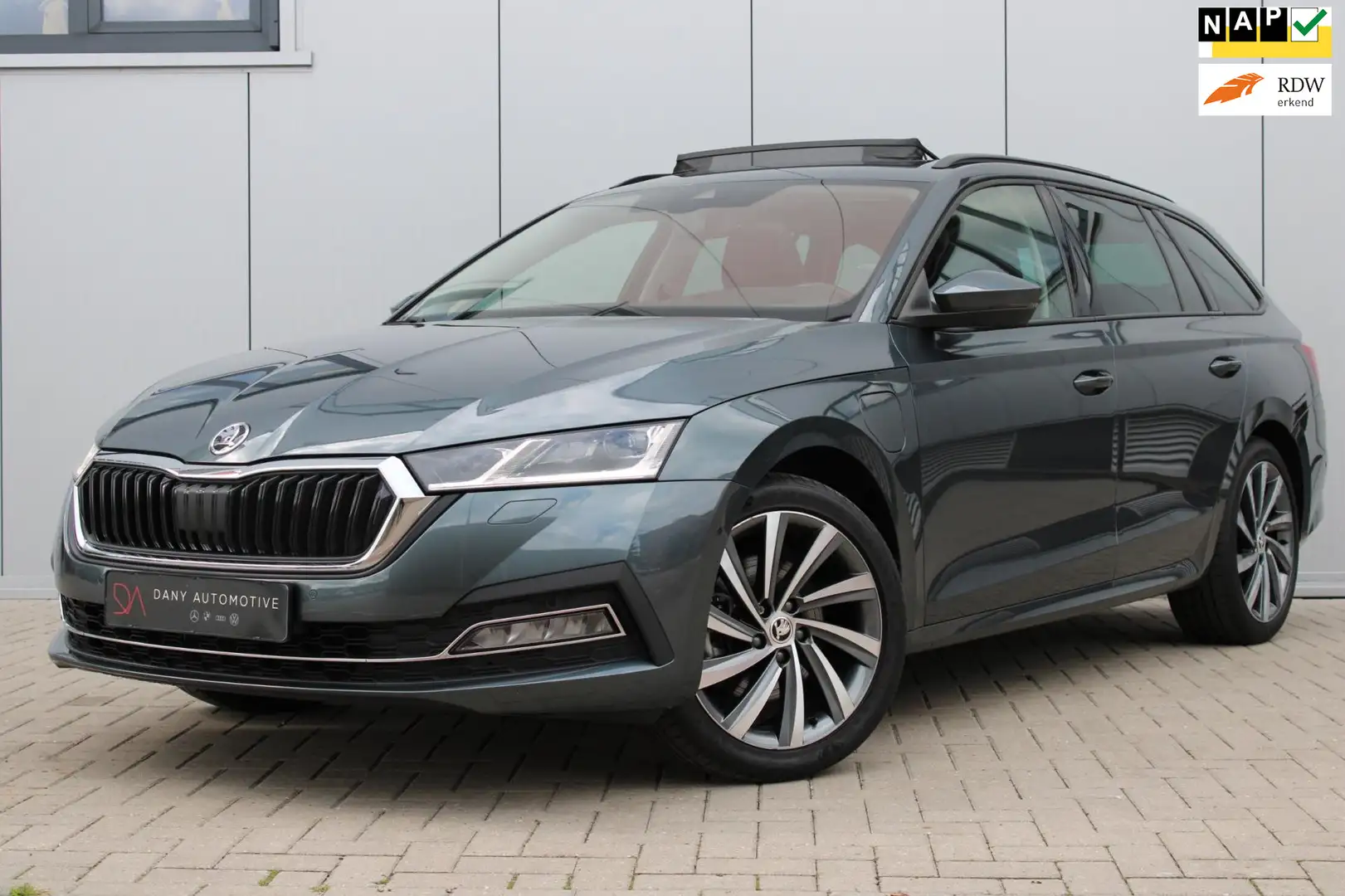 Skoda Octavia Combi 1.4 TSI iV PHEV PANO I KEYLESS I CARPLAY I C Gris - 1