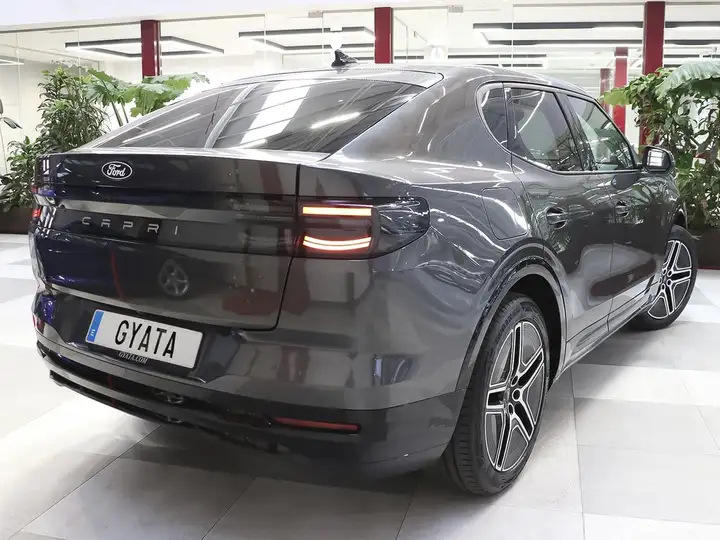 Ford Capri Premium Rango Extendido RWD 77 kWh 2025, foto 3