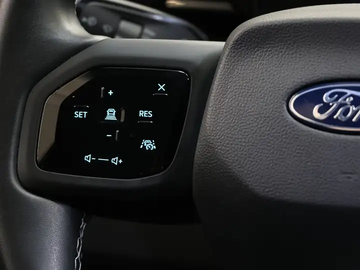 Ford Capri Premium Rango Extendido RWD 77 kWh 2025, foto 13