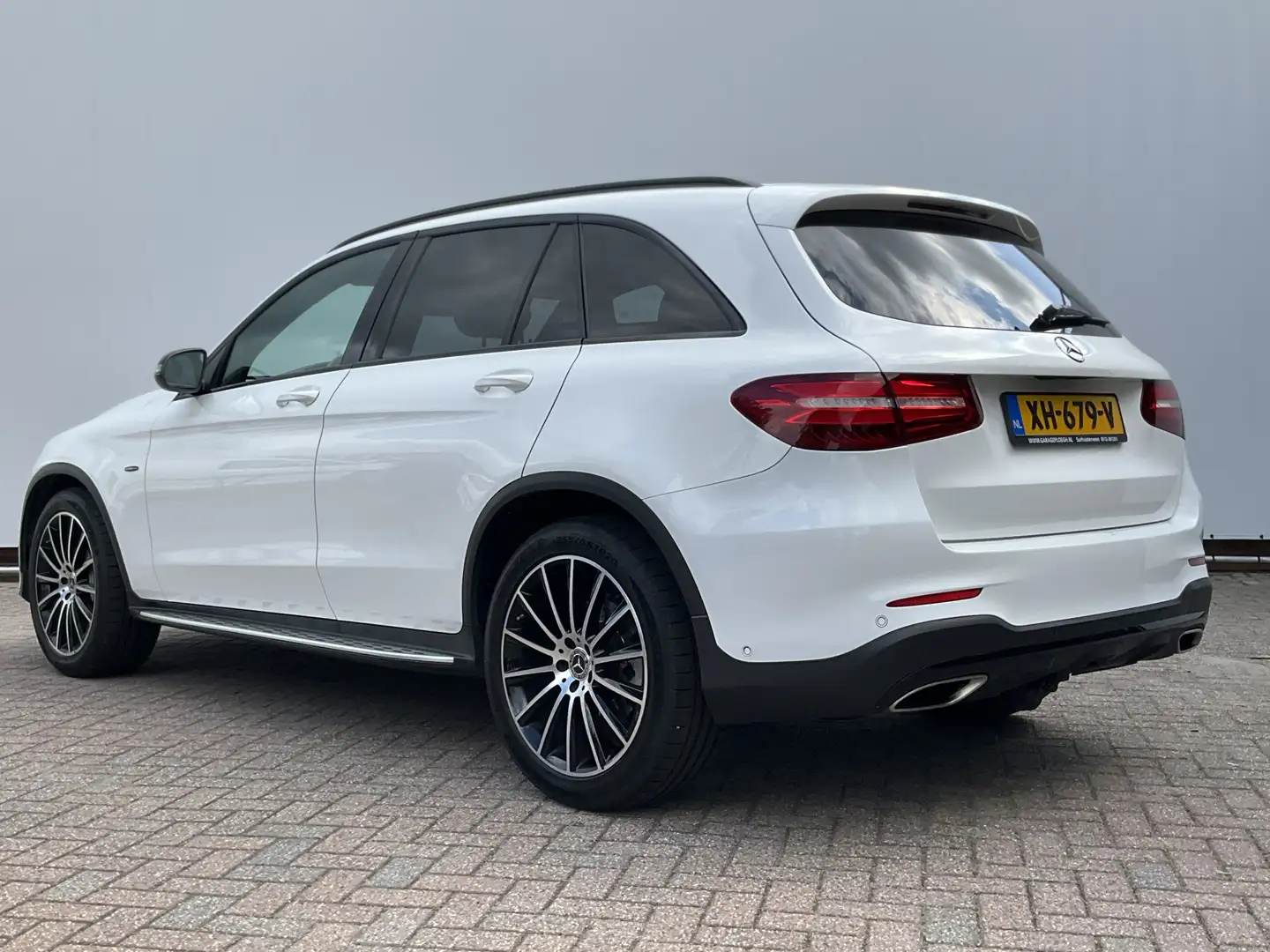 Mercedes-Benz GLC 250 4MATIC Prestige AMG Pano Burmester Memory Cam Voll Wit - 2