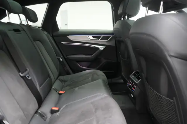 Audi A6 view 8