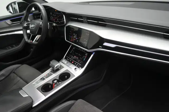 Audi A6 view 7