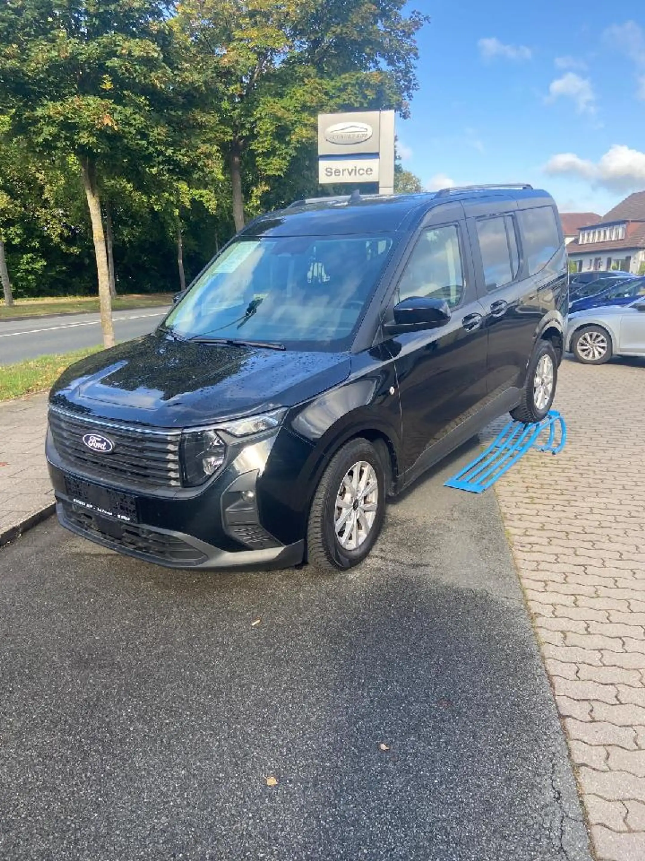 Ford Tourneo Courier Titanium — photo 7