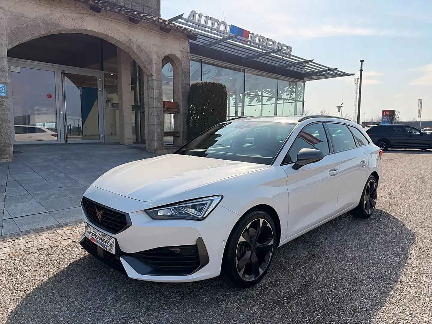 CUPRA Leon SP Kombi Alpha 2.0 TDI DSG 150/AHK/RFK/TWA/ACC/... Weiß - 2