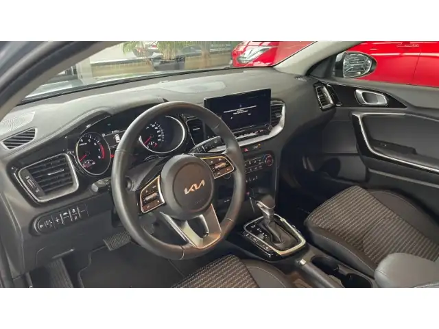 Kia Ceed view 7