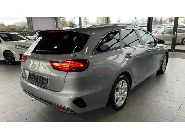 Kia Ceed view 3