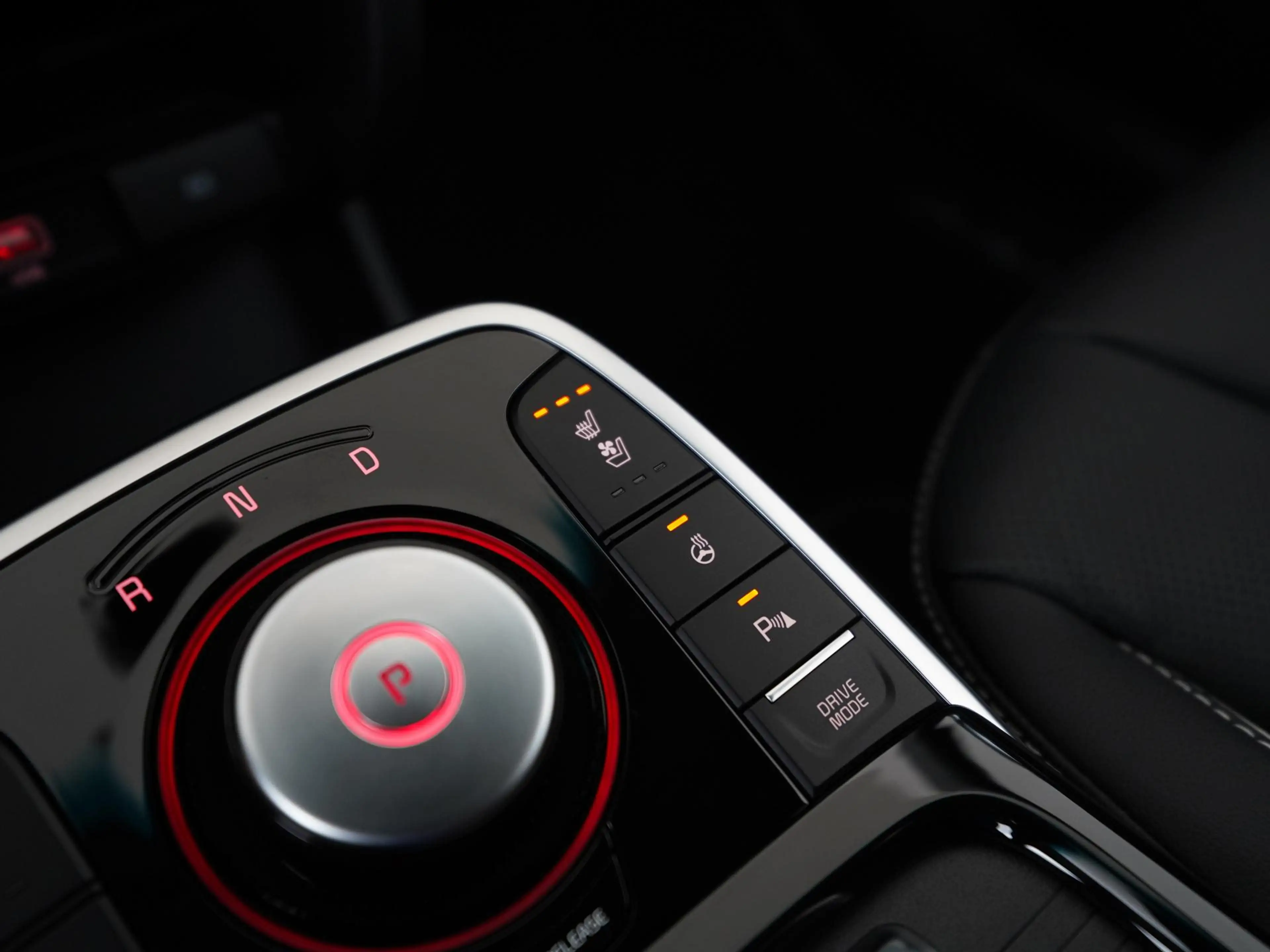 Kia e-Niro 64 kWh | 3 Fase | Leder | Stuurverwarming | Zondag — photo 12