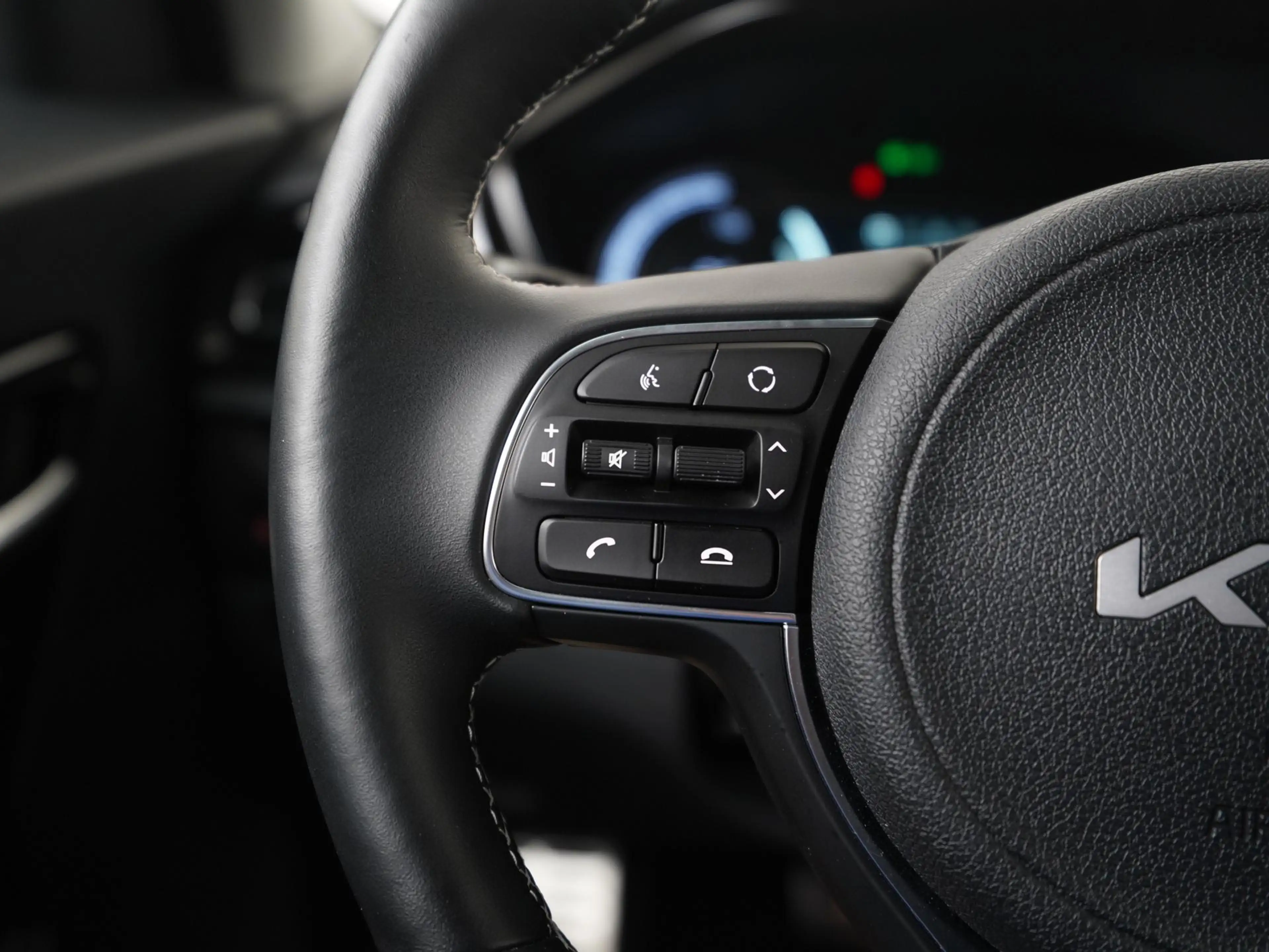 Kia e-Niro 64 kWh | 3 Fase | Leder | Stuurverwarming | Zondag — photo 8