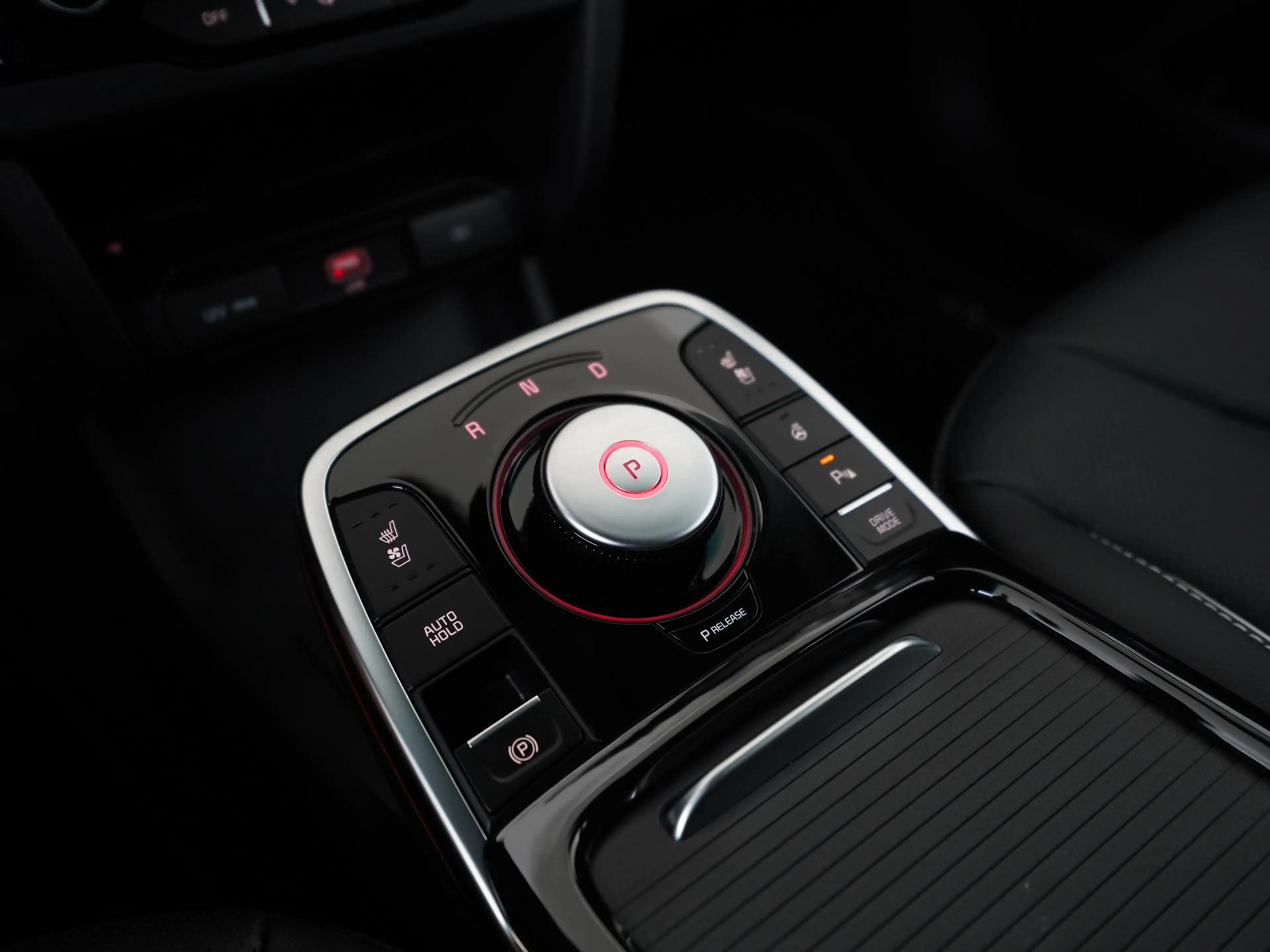 Kia e-Niro 64 kWh | 3 Fase | Leder | Stuurverwarming | Zondag — photo 11