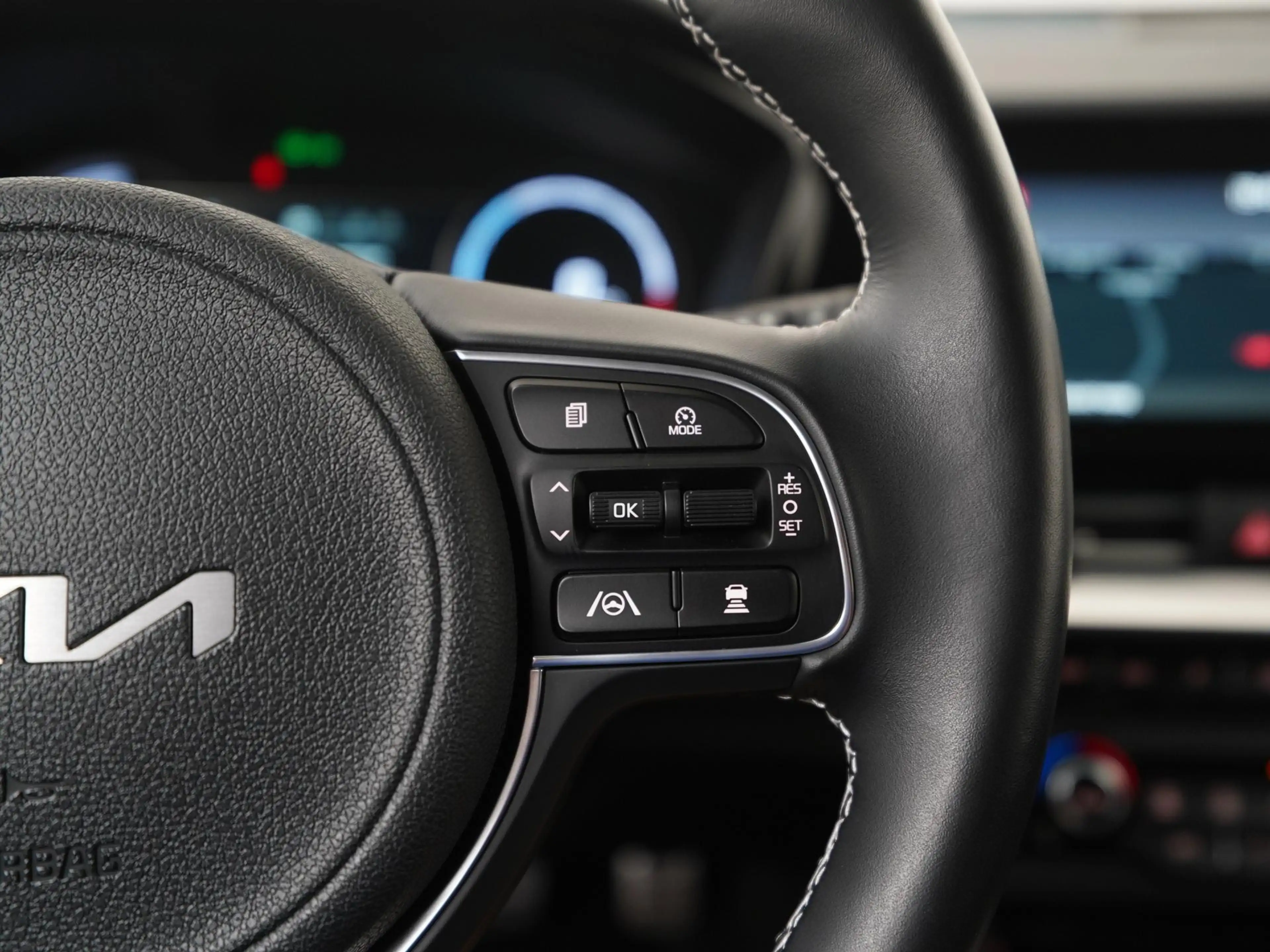 Kia e-Niro 64 kWh | 3 Fase | Leder | Stuurverwarming | Zondag — photo 10