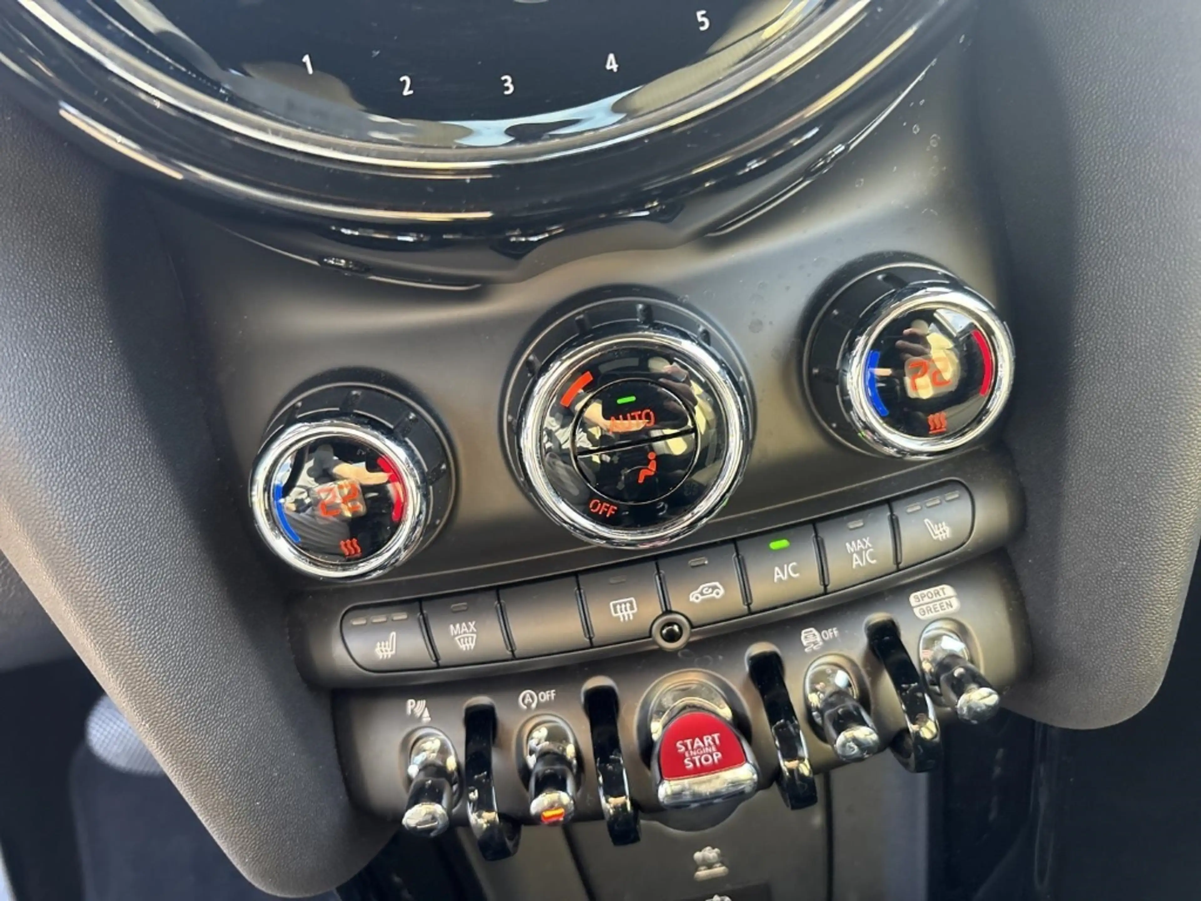 MINI Cooper S Aut. Resolute LED Navi DDC Kamera SHZ — photo 12