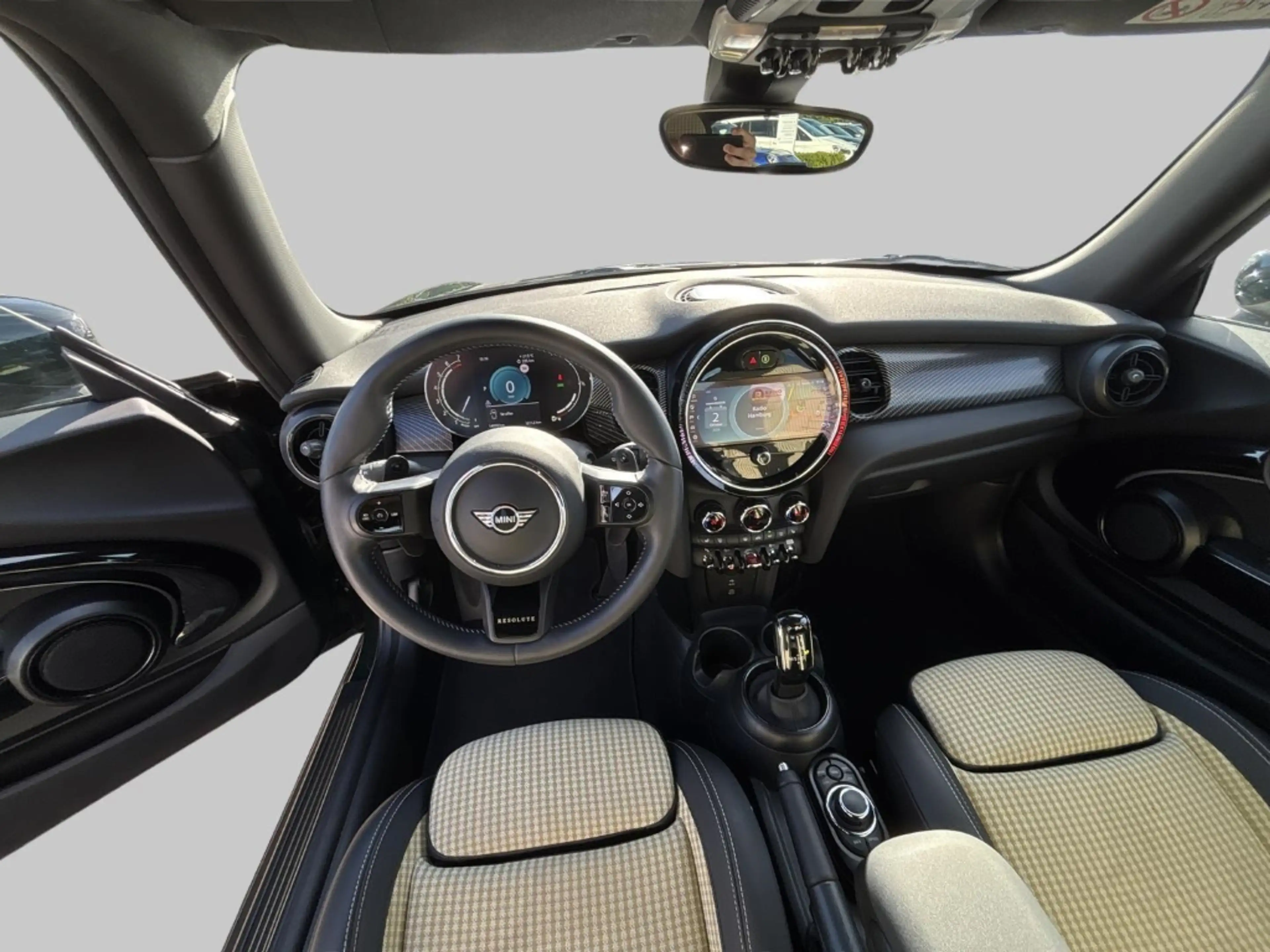 MINI Cooper S Aut. Resolute LED Navi DDC Kamera SHZ — photo 7