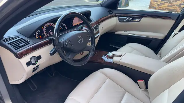 Mercedes-Benz S-Class view 8
