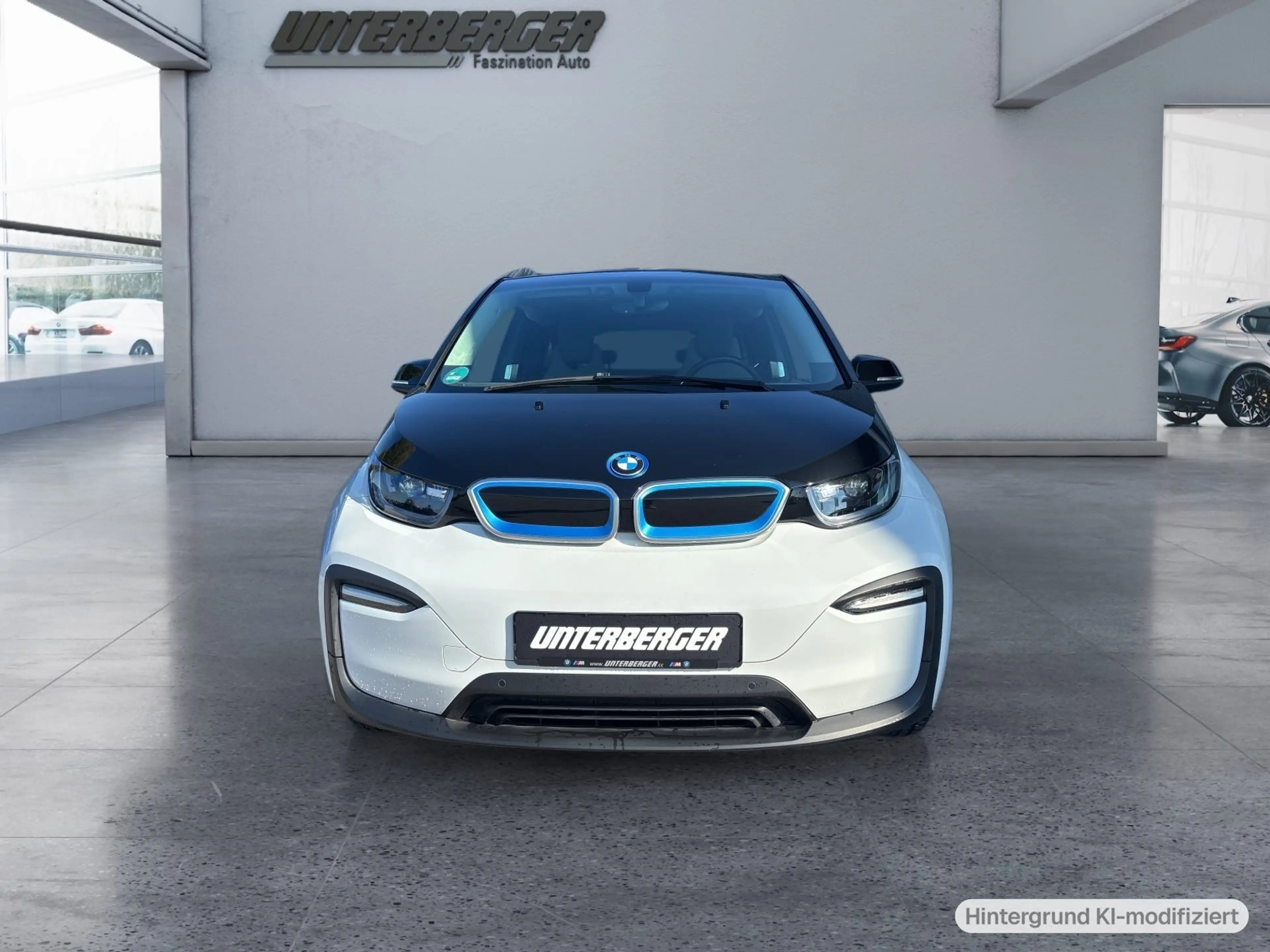 BMW i3 120Ah RFK SHZ PDC HiFi — photo 2