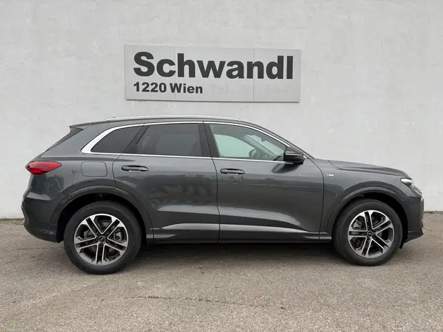 Audi Q5 SUV TDI quattro 150 kW Ansicht 3