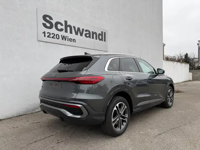 Audi Q5 SUV TDI quattro 150 kW Ansicht 4