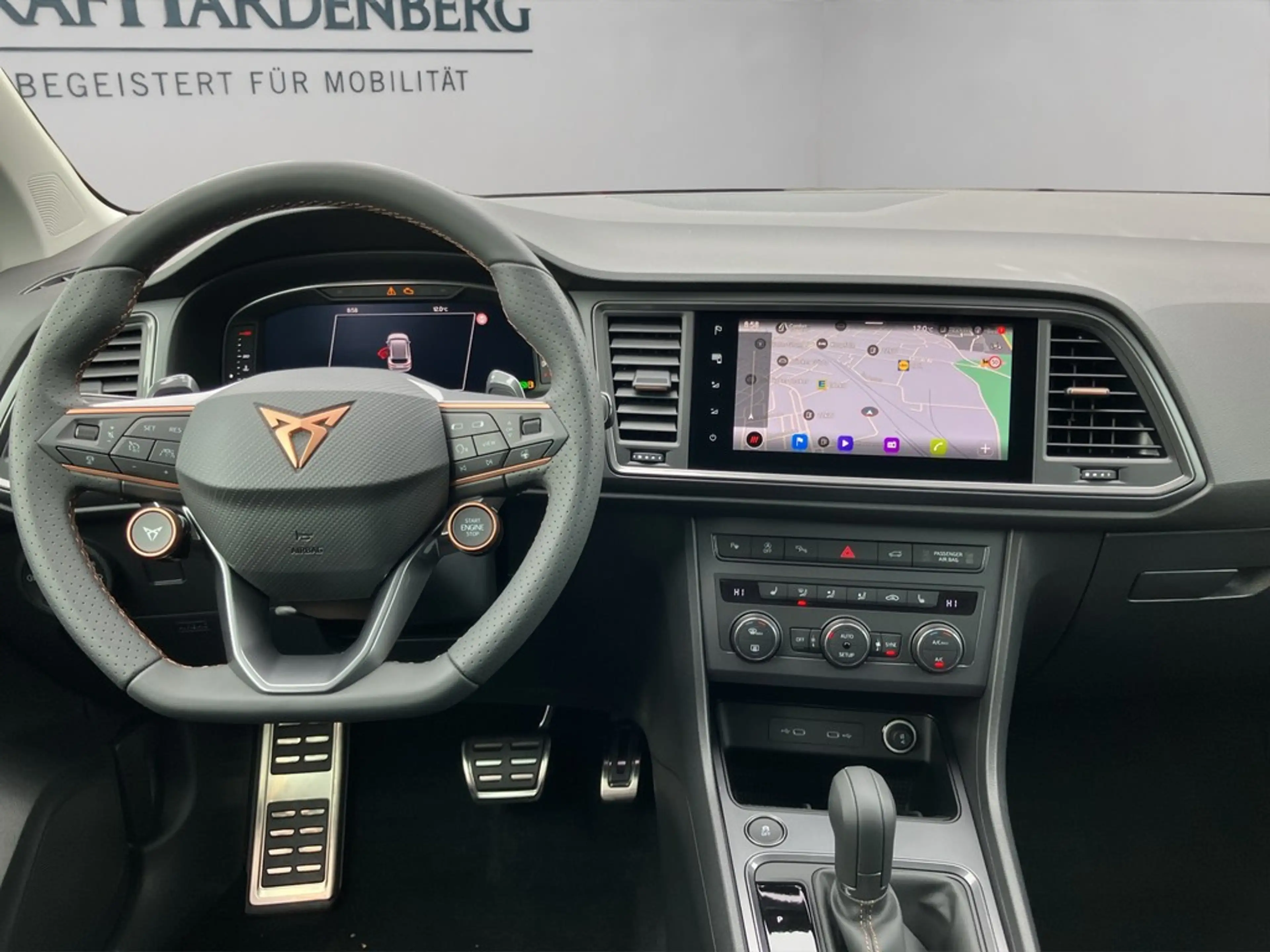 CUPRA Ateca 2.0 TSI DSG 4DRIVE SHZ NAV AHK 360 CAM — photo 14