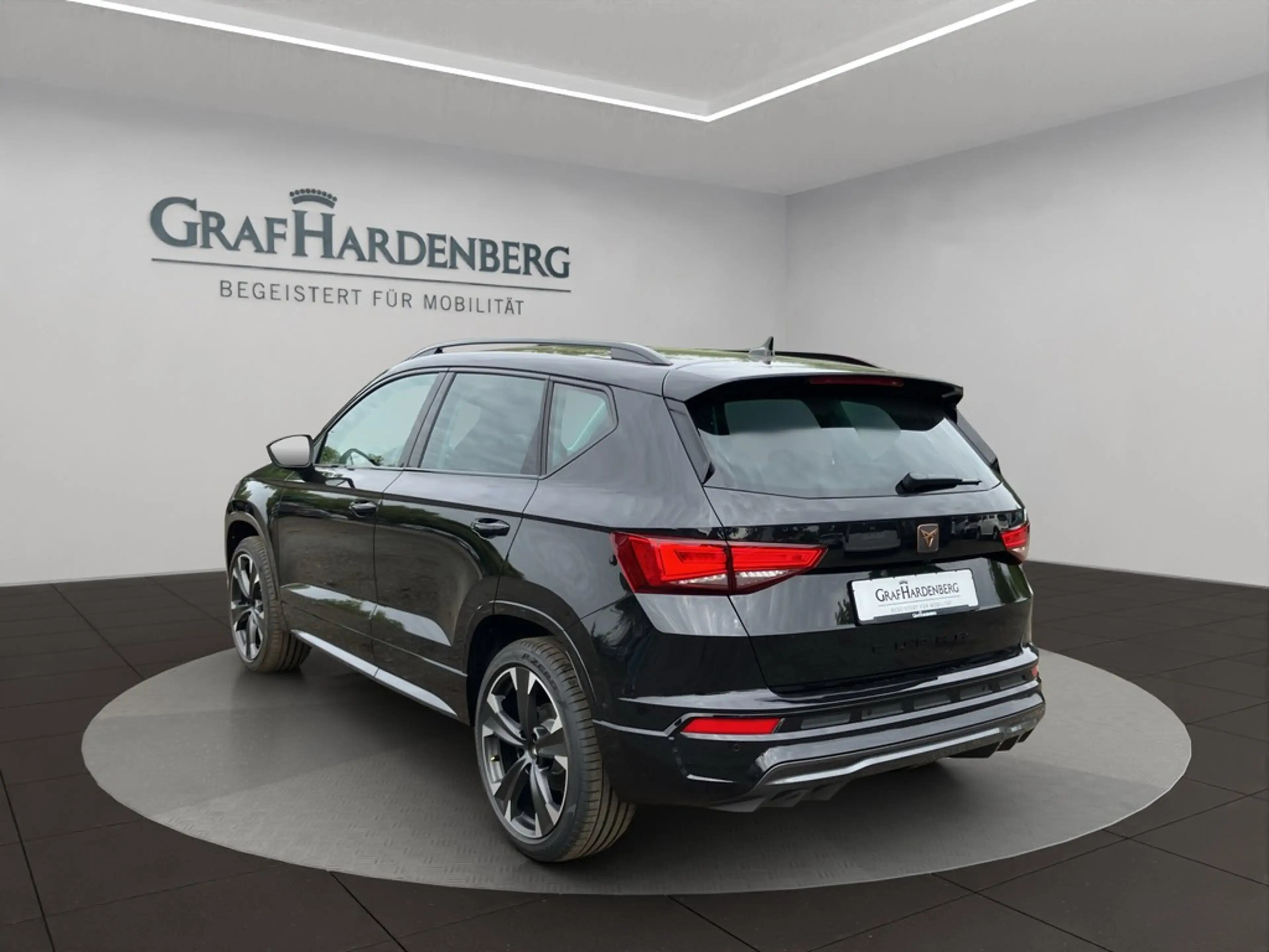 CUPRA Ateca 2.0 TSI DSG 4DRIVE SHZ NAV AHK 360 CAM — photo 4
