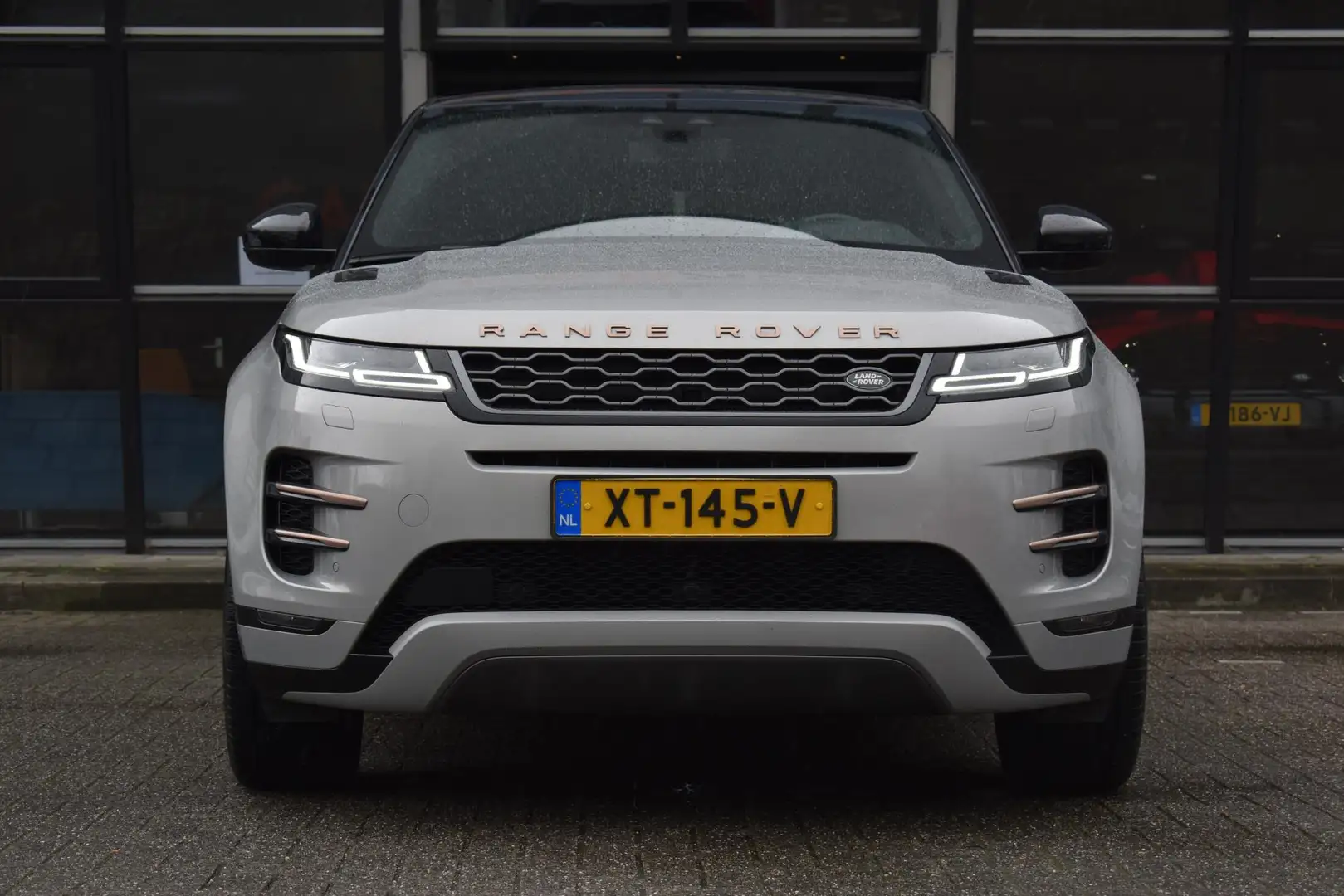 Land Rover Range Rover Evoque 2.0 D180 AWD R-Dynamic First Edition HUD Pano Lede Grijs - 2