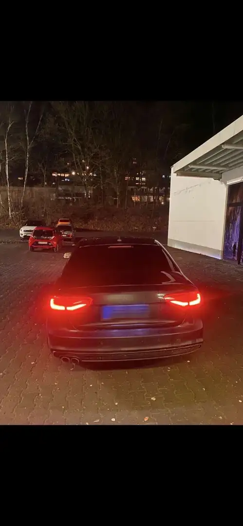 Audi A4 2.0 TDI S line Sportpaket RS (200)PS - 2
