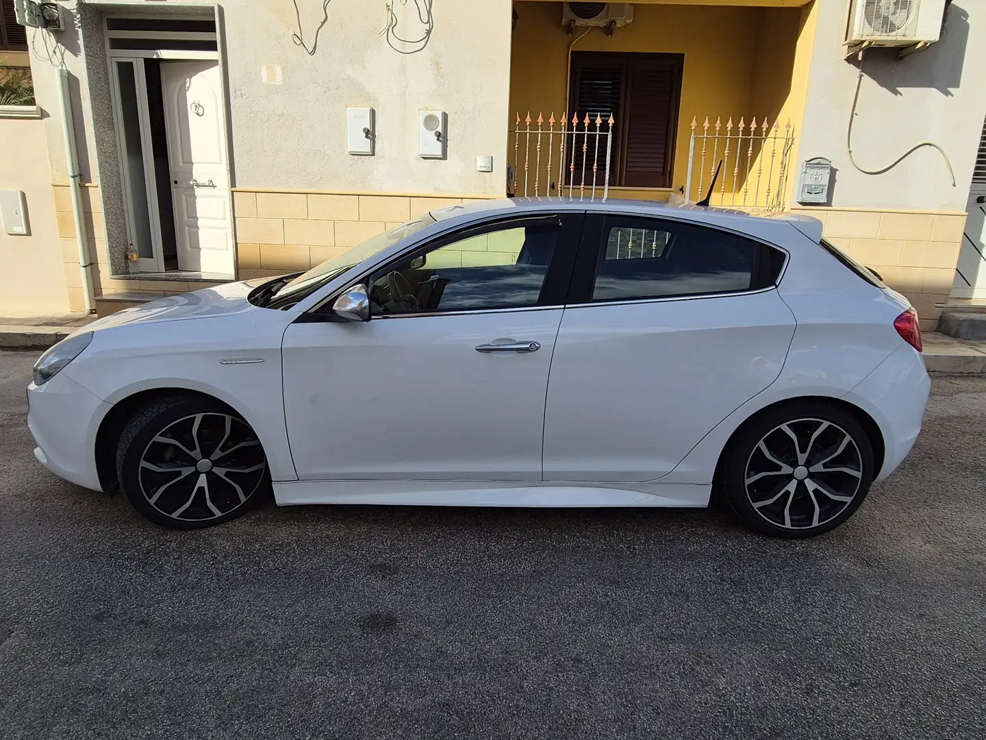 Alfa Romeo Giulietta 1.4 t. Super 120cv - 2