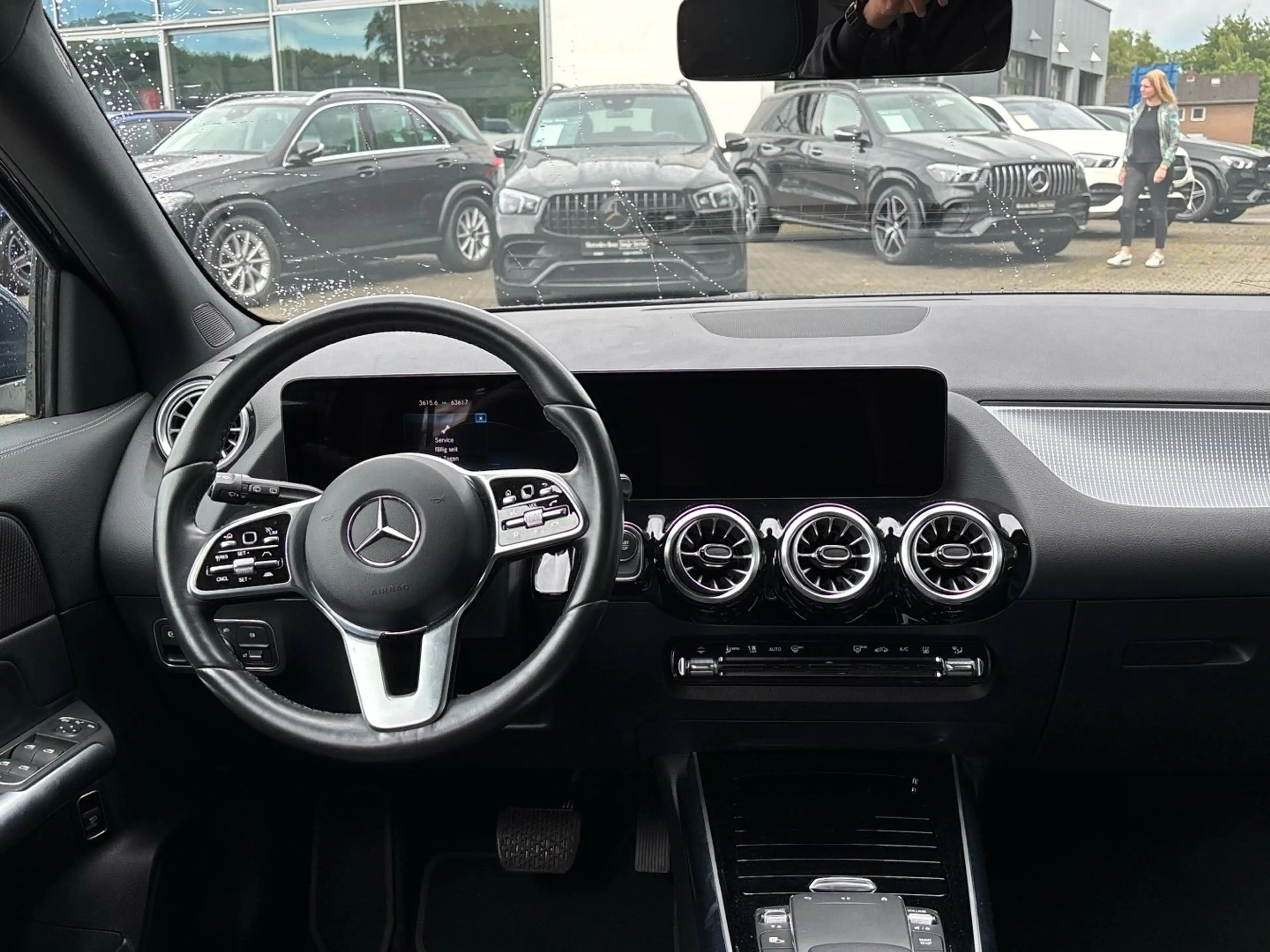 Mercedes-Benz EQA 250 Progressive Distronic Ambiente 360°-K. — photo 9