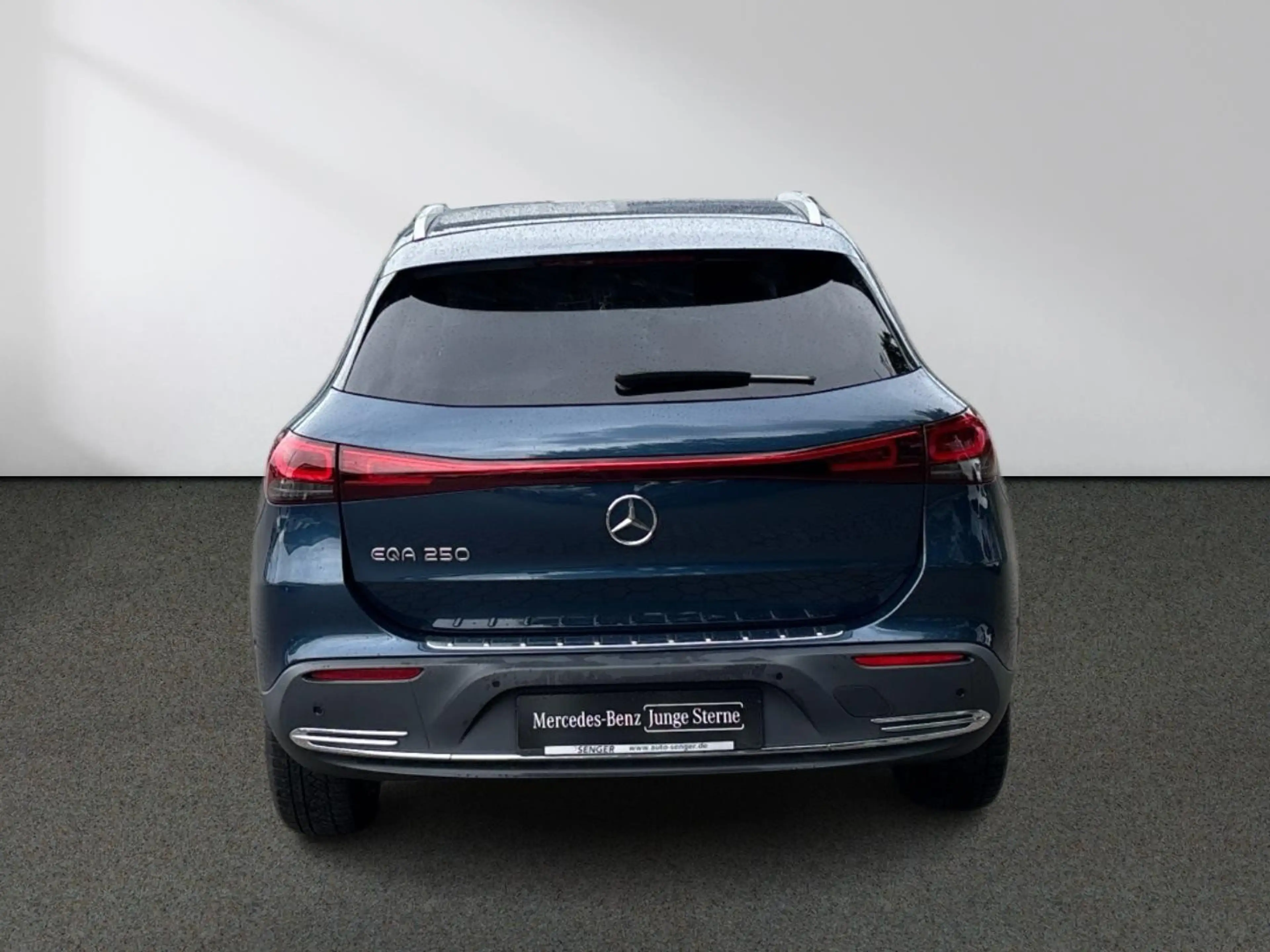 Mercedes-Benz EQA 250 Progressive Distronic Ambiente 360°-K. — photo 6