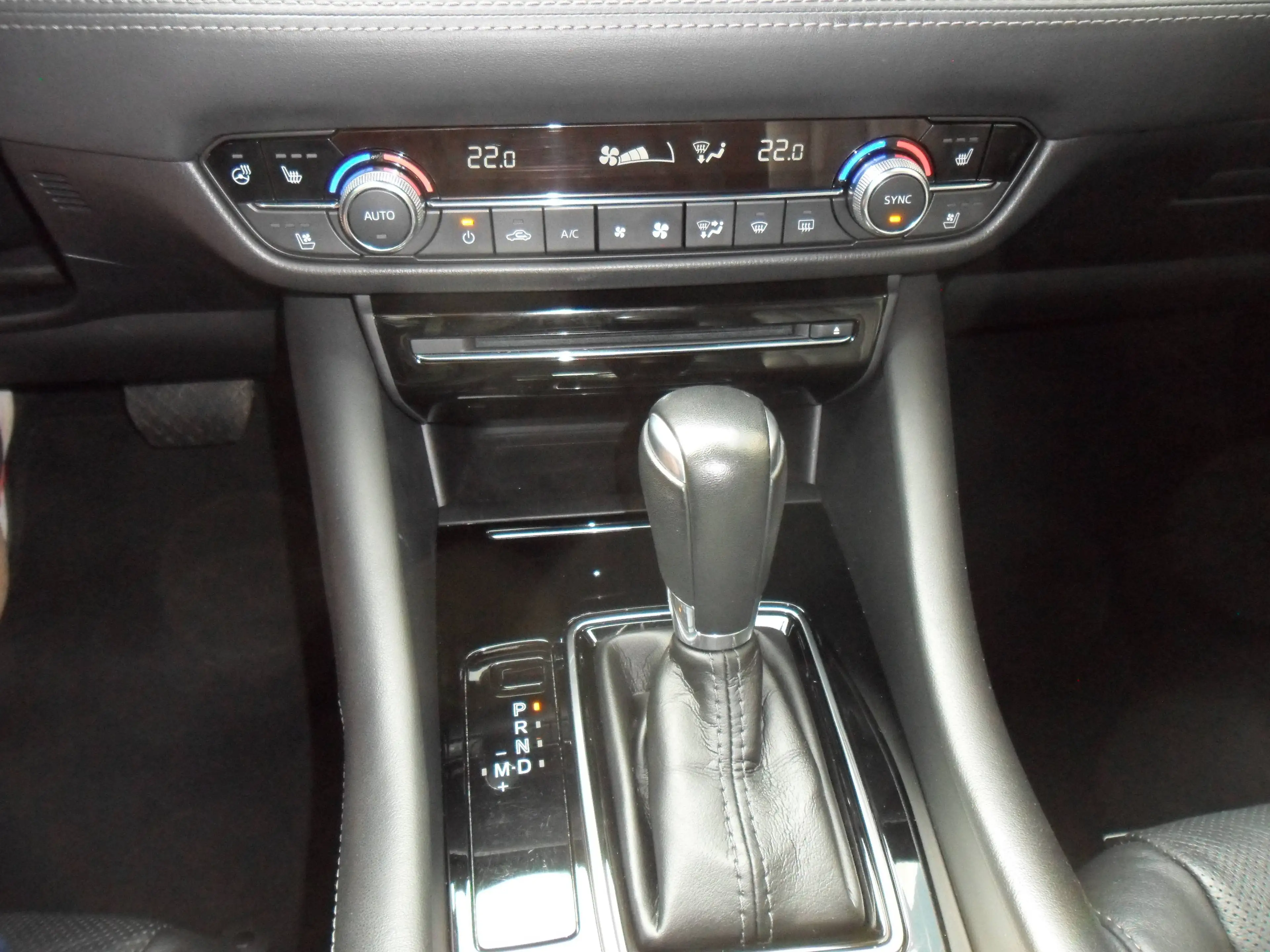 Mazda 6 6 Kombi Diesel Kombi SKYACTIV-D 184 Drive AWD Sports-Line — photo 10