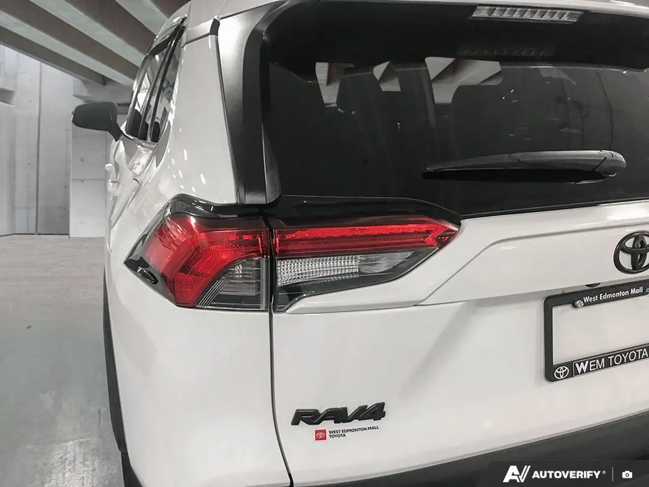 Toyota RAV 4 снимка Toyota RAV 4