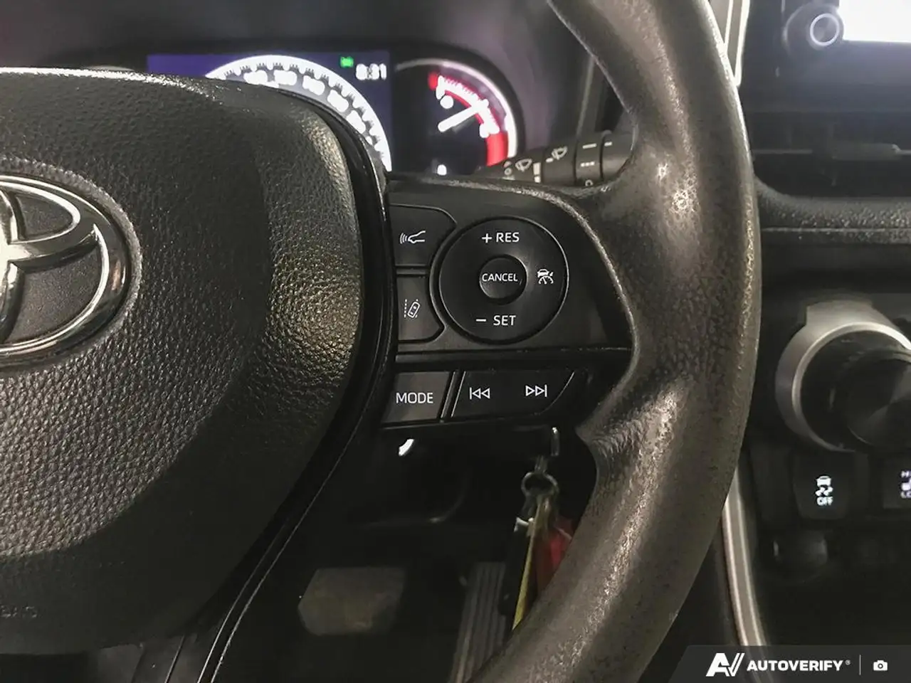 Toyota RAV 4 снимка Toyota RAV 4