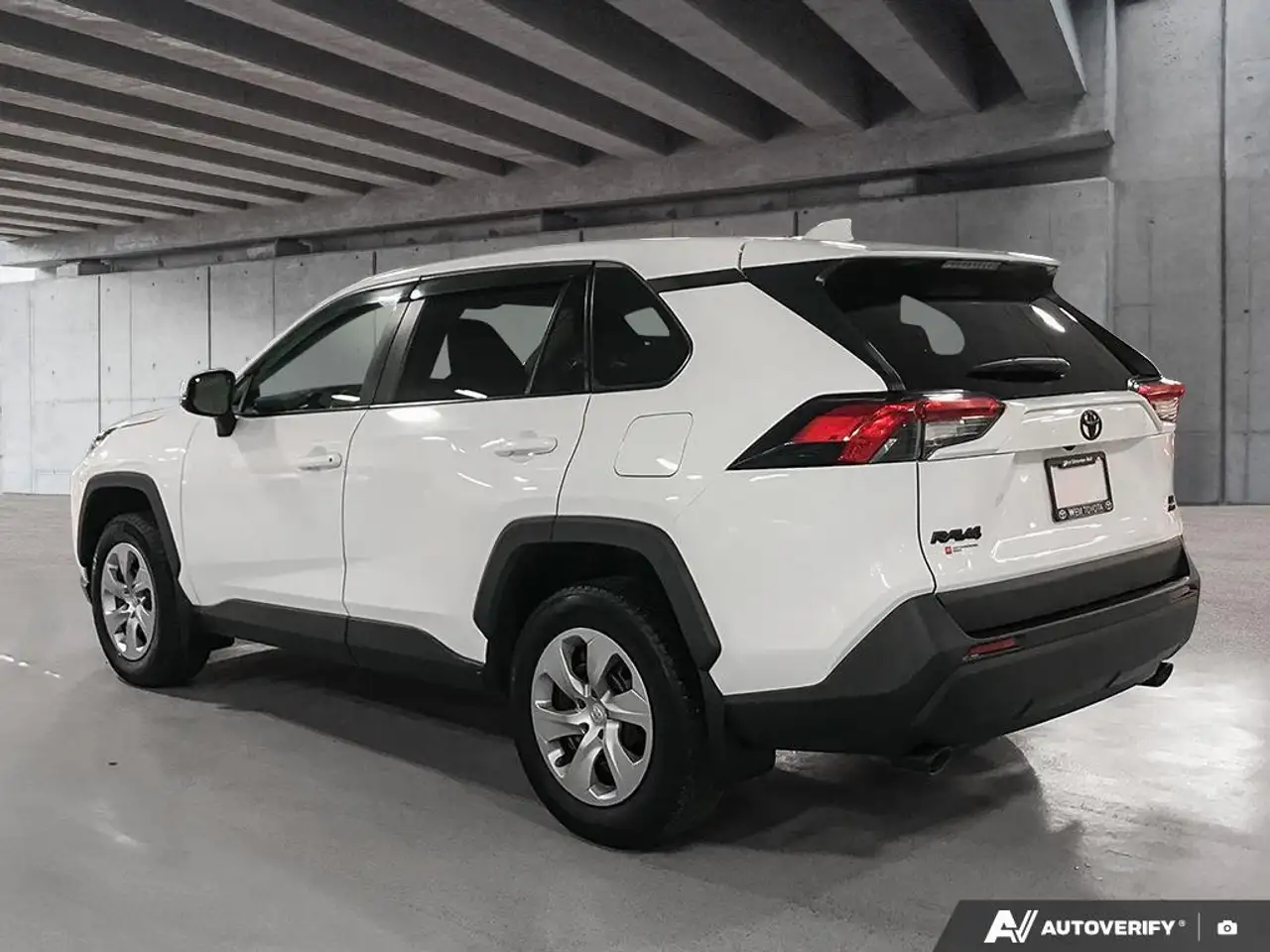 Toyota RAV 4 снимка Toyota RAV 4