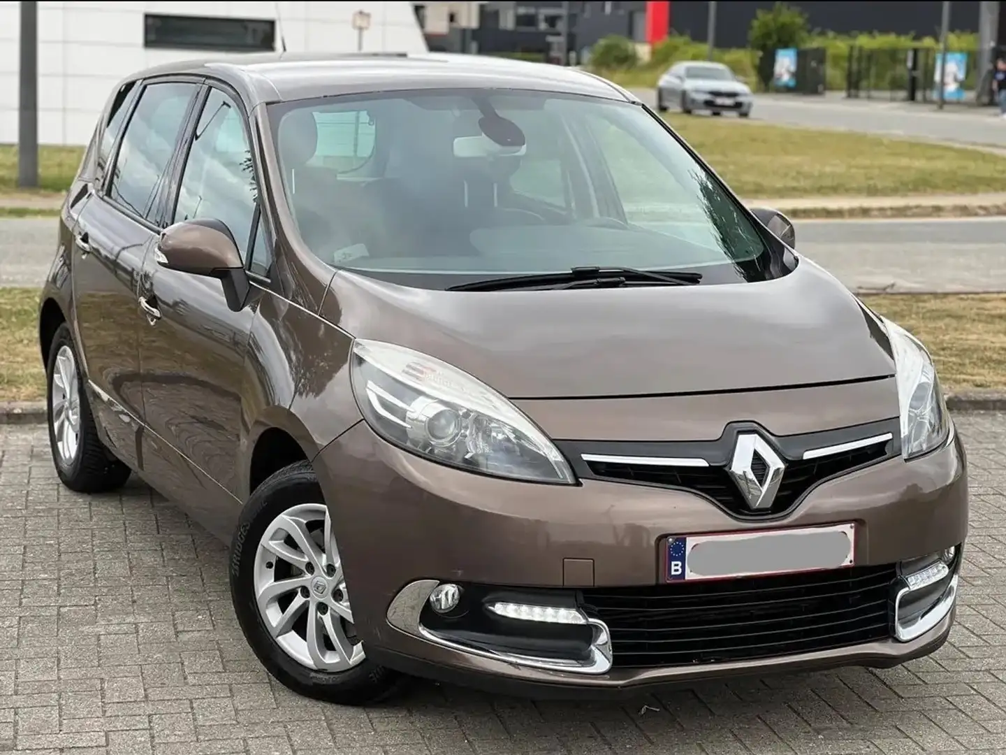 Renault Scenic - 1