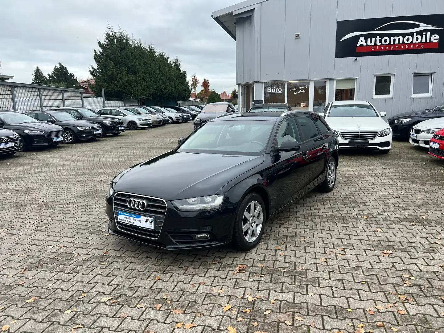 Audi A4 2.0 TDI Attraction Automatik *NAV Schwarz - 1